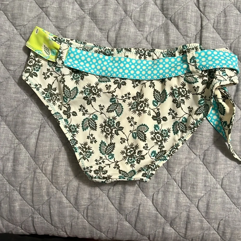 CoCo Reef bikini and swim skirt - Picture 6 of 10